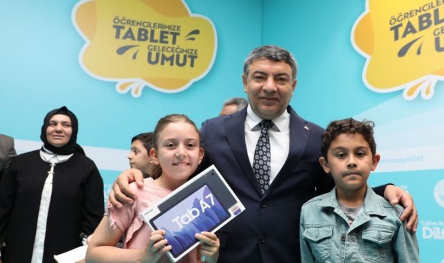 5. sınıf öğrencileri tabletlerine kavuşuyor