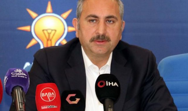 Abdulhamit Gül: Sözde demokrasi dersi verenlere Türkiye sandıkta cevap verdi