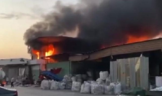 Adana'da geri dönüşüm fabrikasında yangın