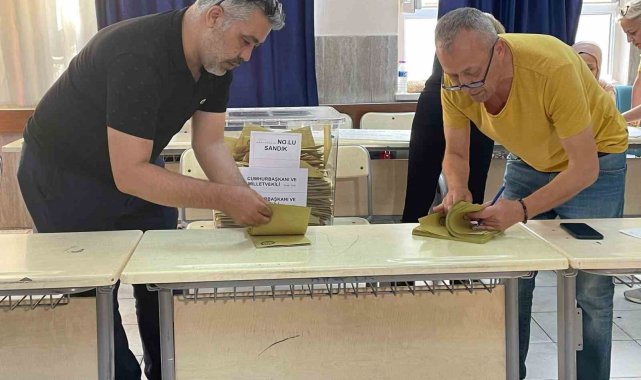 Adana'da oy kullanma işlemleri tamamlandı, sayımlar başladı