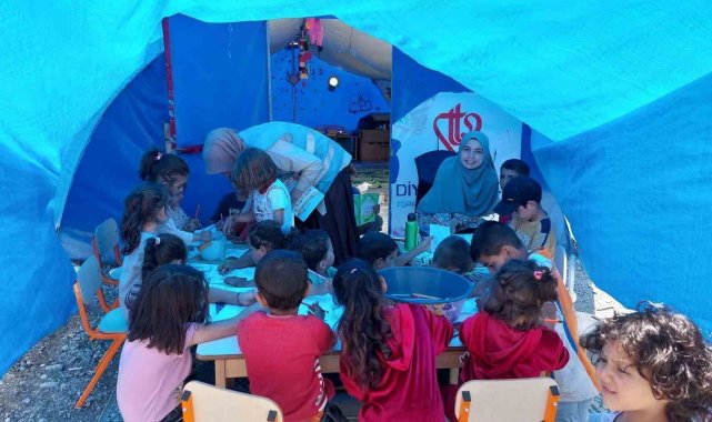 Afyonkarahisar İl Müftülüğü deprem bölgesinde yardım faaliyetlerini sürdürüyor