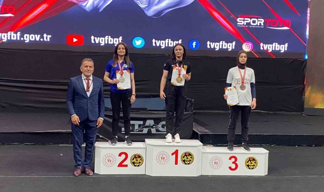 Afyonkarahisarlı 3 sporcu şampiyonadan 6 madalya ile döndü