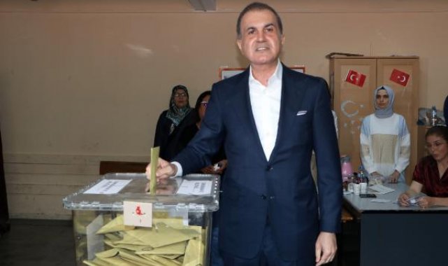 AK Parti Sözcüsü Ömer Çelik, oyunu kullandı