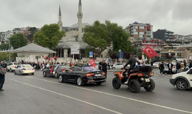 AK Partililerden Üsküdar Sahilde kutlama