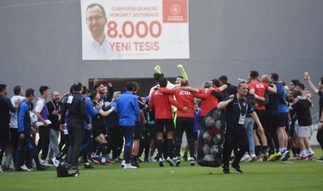 Altay'da kümede kalma sevinci
