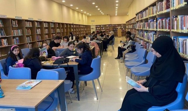Altınova'da anneler çocuklarıyla kitap okudu