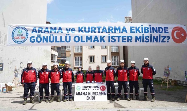 Arama kurtarma ekipleri stant açtı
