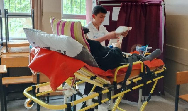 Aydın'da 91 vatandaş ambulansla sandığa ulaştırıldı