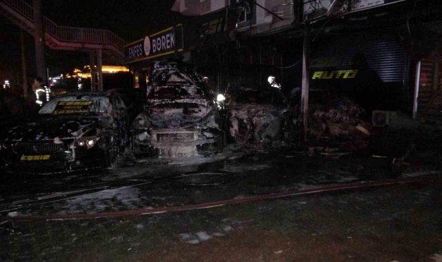 Aylar önce kurşunlanan oto galeride, bu sefer de lüks otomobiller alev alev yandı
