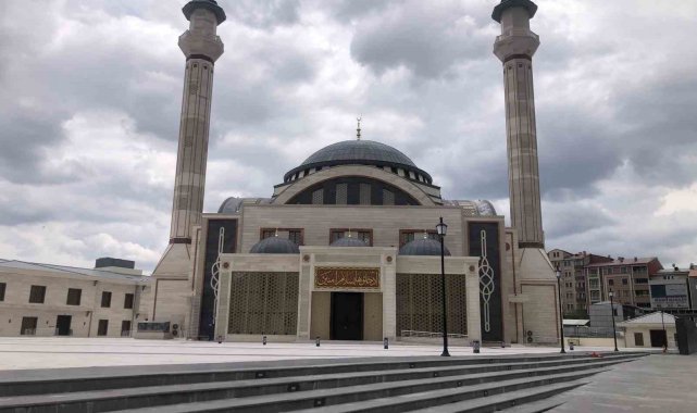 Aynı anda 3 bin 600 kişi ibadet edecek