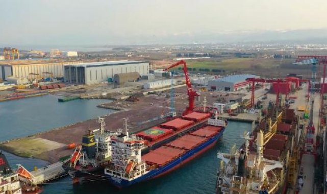 Aynı firmanın yemeğinden yiyen 140 tersane işçisi zehirlendi