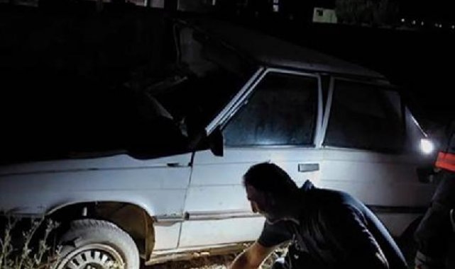 Babasından habersiz aldığı otomobille duvara çarptı, 3 çocuk yaralandı