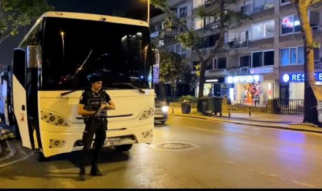 Bağdat Caddesi'nde Galatasaray taraftarlarının araçlarına saldırı