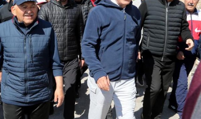 Bakan Akar: 85 milyon bir ve beraberiz, ayrıştırma yok