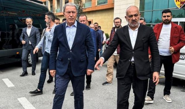Bakan Akar, Kayserisporlu Dimitrios Kolovetsios'u Yunanistan Savunma Bakanı ile görüştürdü