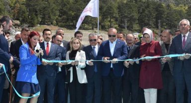 Bakan Çavuşoğlu: Türkiye'yi dünyaya, dünyayı da Türkiye'ye bağlıyoruz