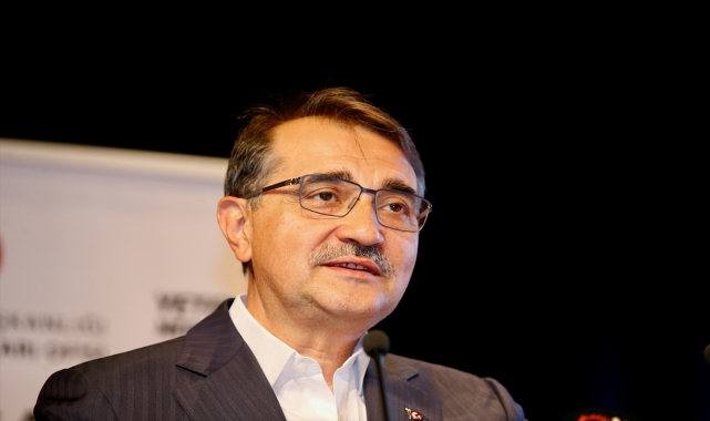 Bakan Dönmez, İç Anadolu Kariyer Fuarı'nda konuştu: