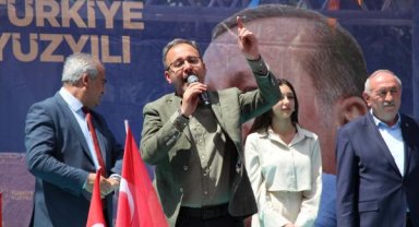 Bakan Kasapoğlu, İzmir Balık Hali'ni ziyaret etti