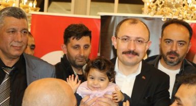 Bakan Muş: Bir tarafta 7'li koalisyon, bir tarafta Recep Tayyip Erdoğan var