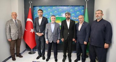 Bakan Nebati: 2028'de 90 milyon turist ile 100 milyar dolar gelir elde etmeyi hedefliyoruz
