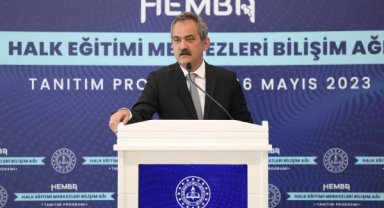 Bakan Özer: 1'le devraldığımız dijital platformu 7'yle devrediyoruz