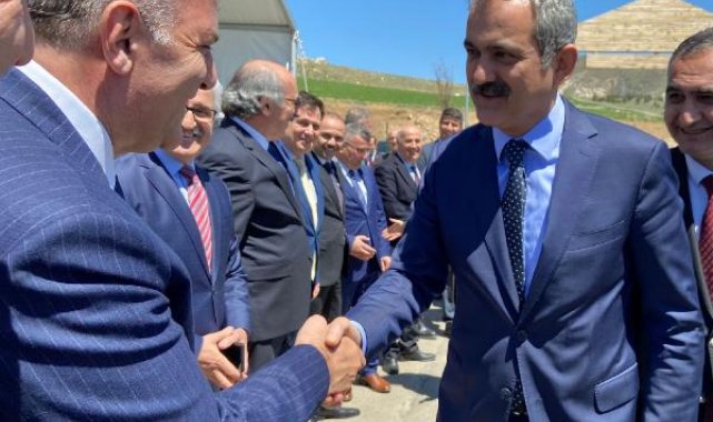 Bakan Özer: 465 bin kişi okul, yurt ve öğretmenevlerimizde kaldı