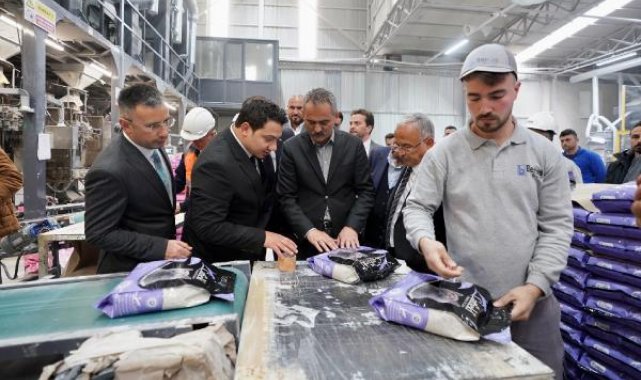 Bakan Özer: Bu hikaye bizim hikayemiz, üreten Türkiye'nin hikayesi