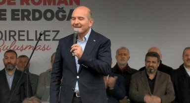 Bakan Soylu Romanlarla şarkı söyledi