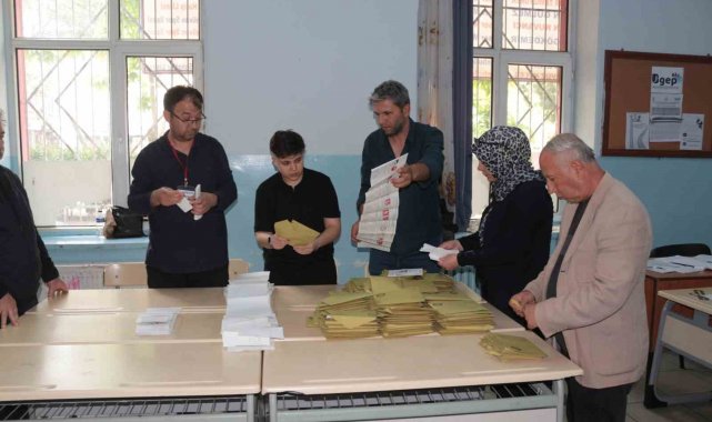 Balıkesir'de oy sayım işlemleri başladı