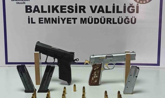 Balıkesir'de polis 40 aranan şahsı yakaladı