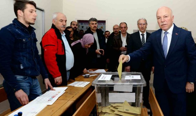 Başkan Sekmen oyunu kullandı