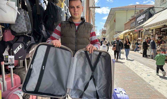Bavul satıcılarının umudu gurbetçilerin geleceği haziran ayında