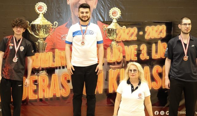 Bayburt Üniversitesi bowling başarılarına Federasyon Kupasını da ekledi