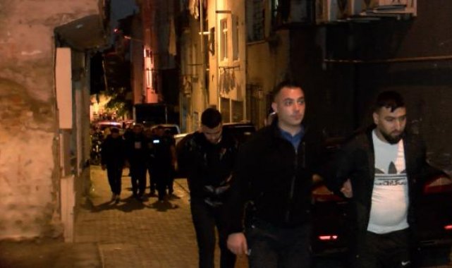 Bayrampaşa'da göçmen kaçakçılarına operasyon