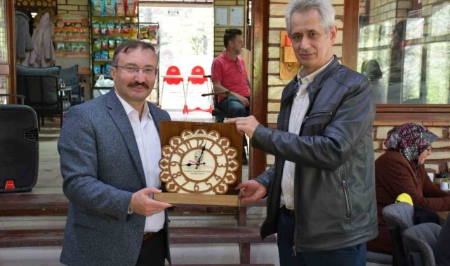 Belediye Başkanı Doğan, emekli olan personel ve aileleriyle kahvaltıda bir araya geldi