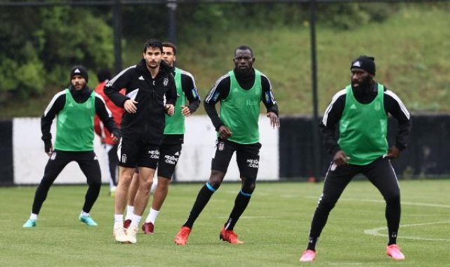 Beşiktaş, Adana Demirspor mesaisini sürdürdü