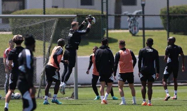 Beşiktaş taktiksel çift kale maç yaptı