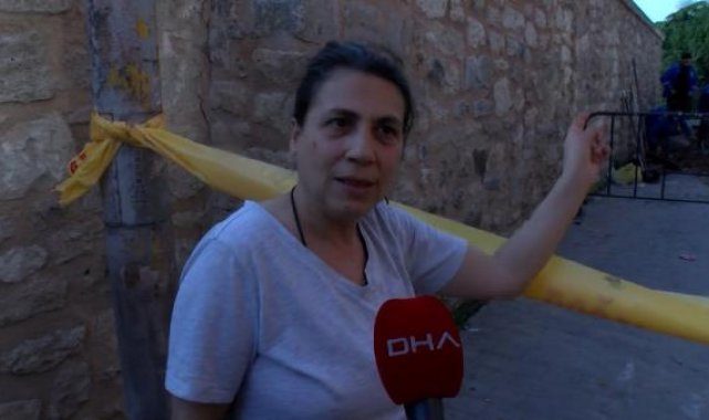 Beyoğlu'nda istinat duvarı okulun bahçesine çöktü, 3 bina boşaltılarak mühürlendi