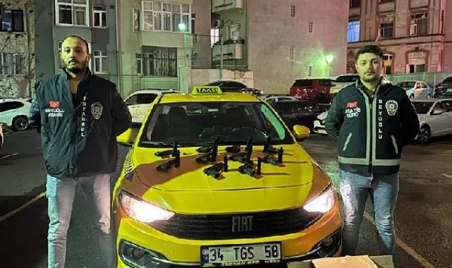 Beyoğlu'nda takside 10 ruhsatsız tabanca ele geçirildi