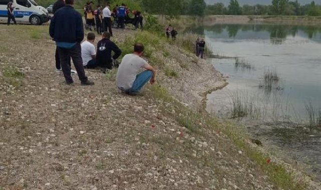 Bilecik'te otomobil göle uçtu: 3 ölü, 2 yaralı