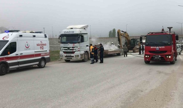 Bilecik'te seyir halindeki tır bir anda alev aldı