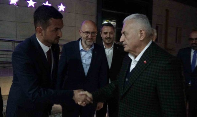 Binali Yıldırım, Burdur'da İş Dünyası Buluşması programında STK Temsilcileri ile bir araya geldi
