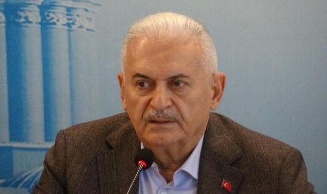 Binali Yıldırım: Siyaset bel altından yapılmamalı