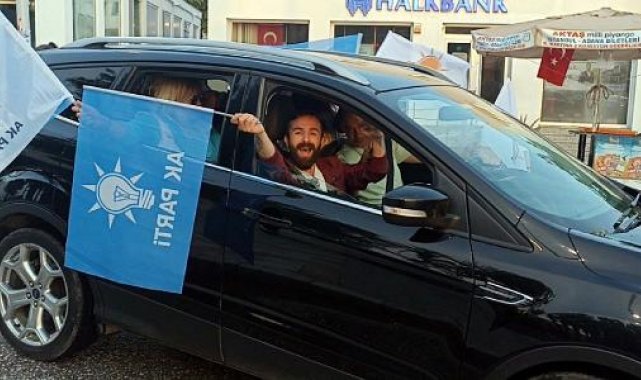Bodrum'da seçimlerin ardından AK Parti'liler konvoy oluşturdu