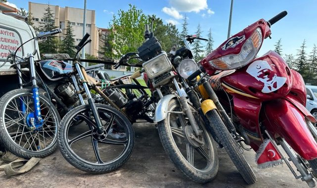Bolvadin'de motosiklet sürücülerine yönelik denetim