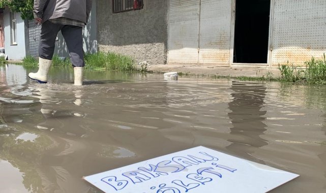 Bu dükkânları her yağmurda su basıyor