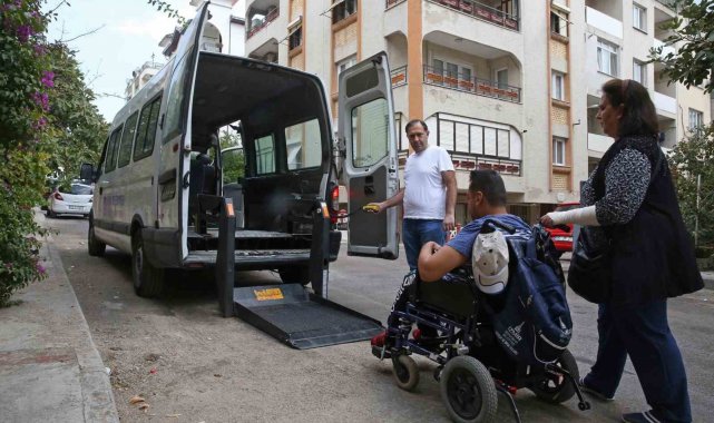 Buca'da engelli vatandaşlara seçim günü ulaşım desteği