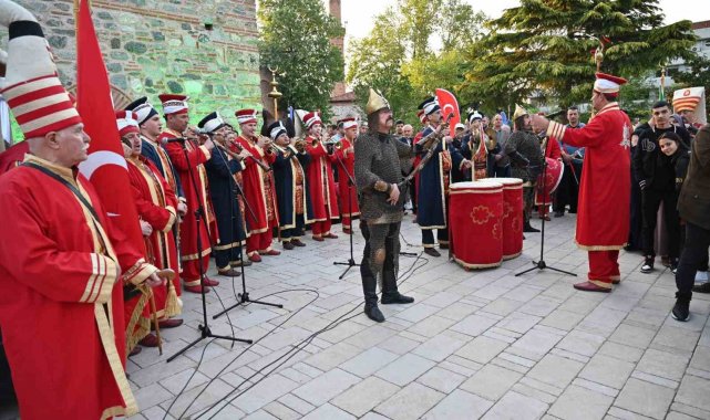 Bursa'nın tarihi hanlar ve çarşıları bir meydan daha kazandı