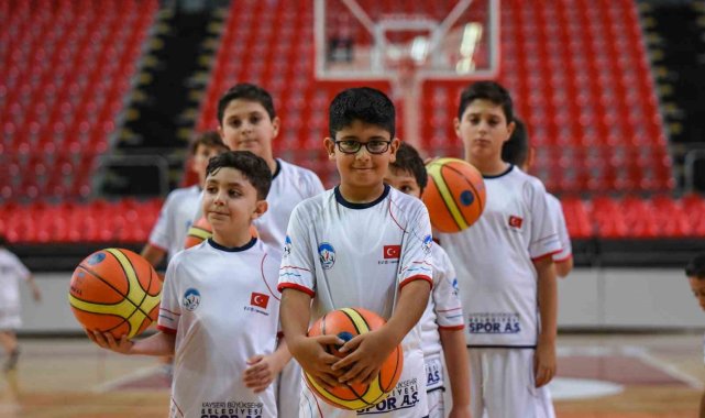 Büyükşehir Spor A.Ş.'den 17 tesis ve 5 parkta, 18 spor dalında yaz dönemi spor okulları