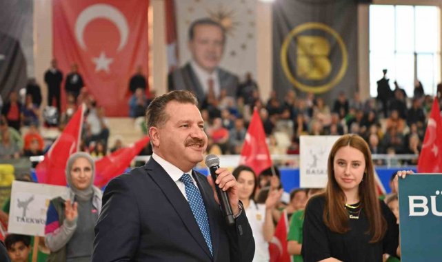 Büyükşehir'den Edremit'te Gençlik ve Spor Festivali rüzgârı